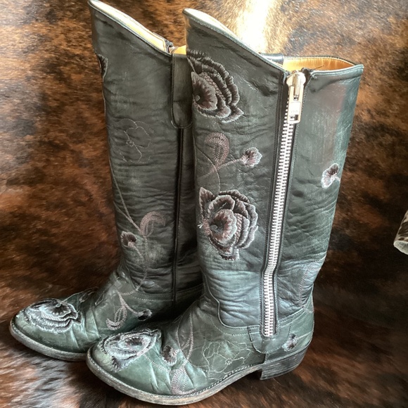 Old Gringo Outstanding Flower Embossed Distressed Leather Full Zipp Boots - Picture 2 of 12